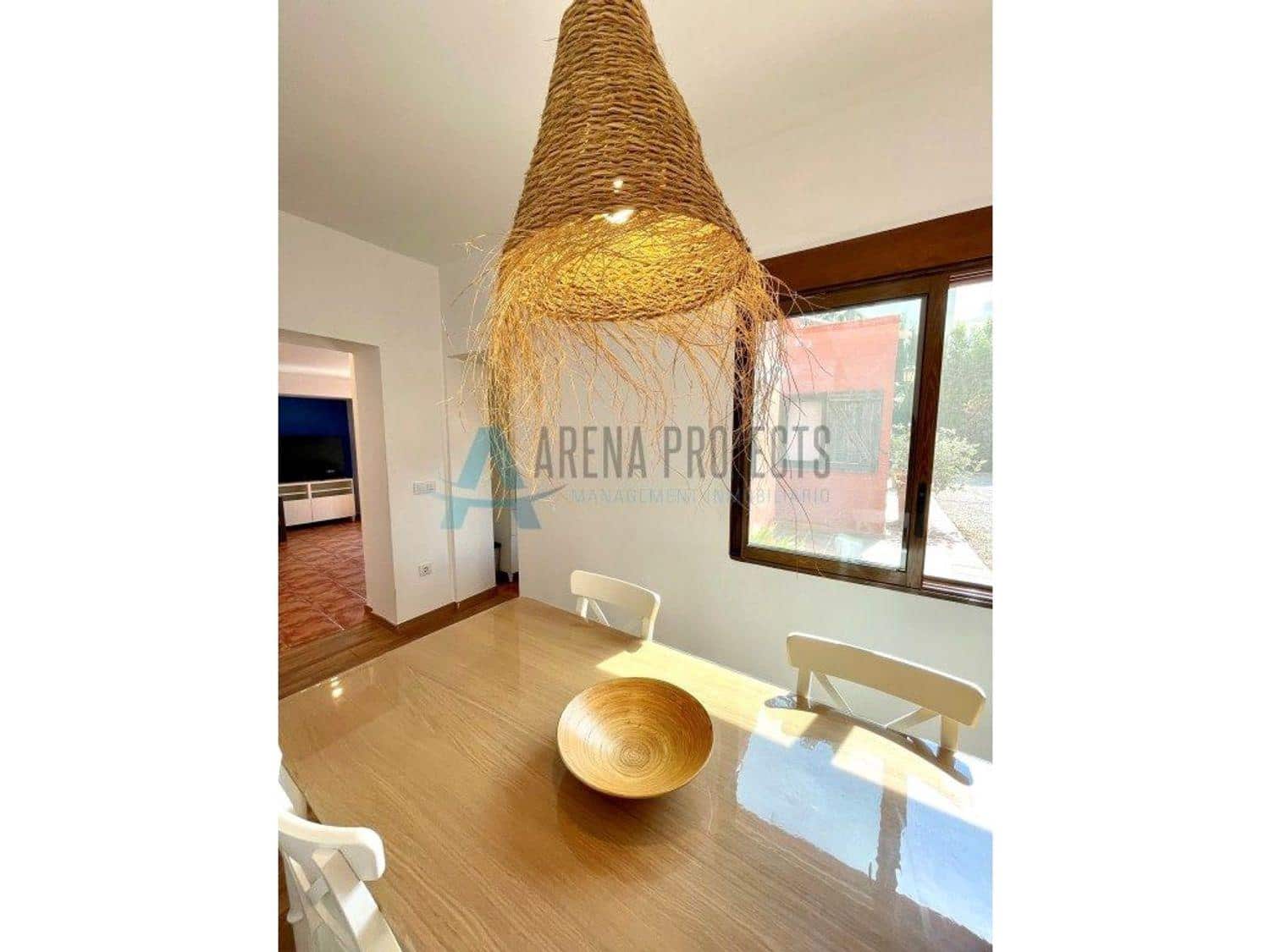 5 bedroom Villa for sale in Denia with pool - € 1,050,000 (Ref: 7935811)