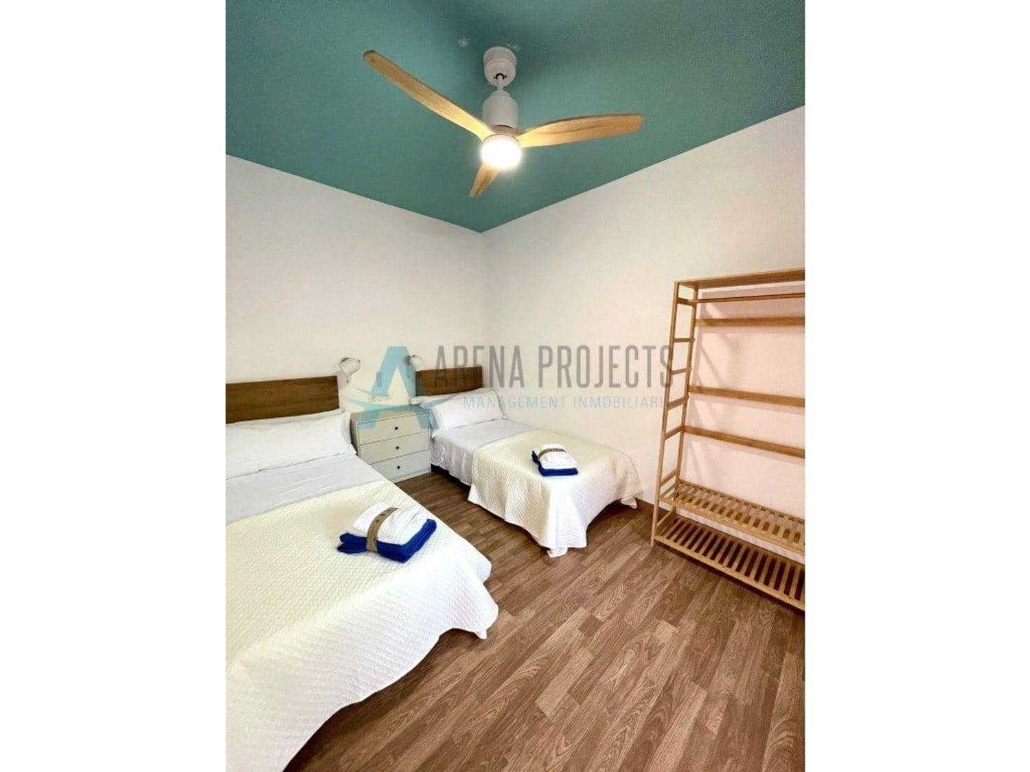 5 bedroom Villa for sale in Denia with pool - € 1,050,000 (Ref: 7935811)