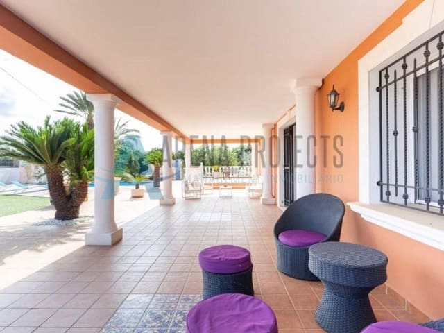 4 bedroom Villa for sale in Dénia - € 749,000 (Ref: 8324850)
