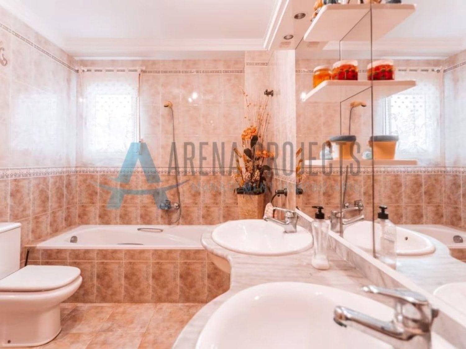 4 bedroom Villa for sale in Denia - € 749,000 (Ref: 8324850)