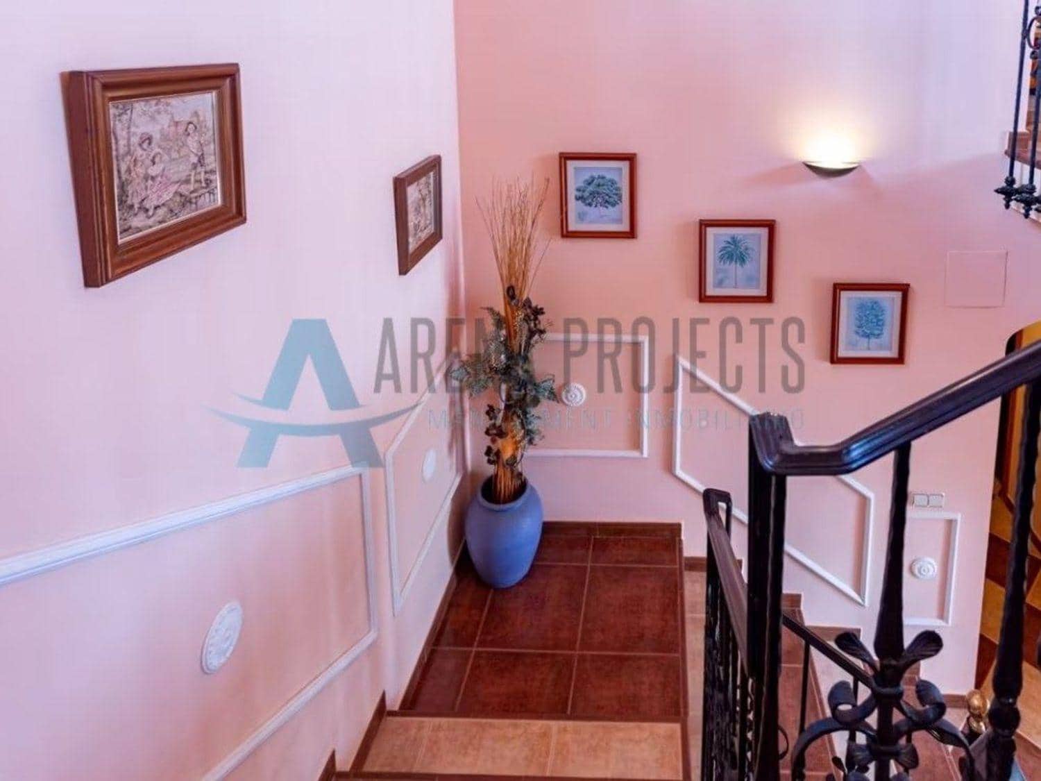 4 bedroom Villa for sale in Denia - € 749,000 (Ref: 8324850)