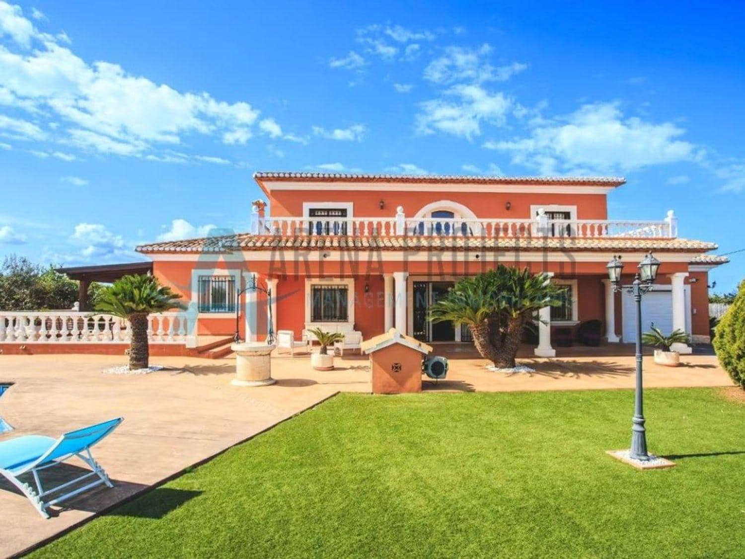 4 bedroom Villa for sale in Denia - € 749,000 (Ref: 8324850)