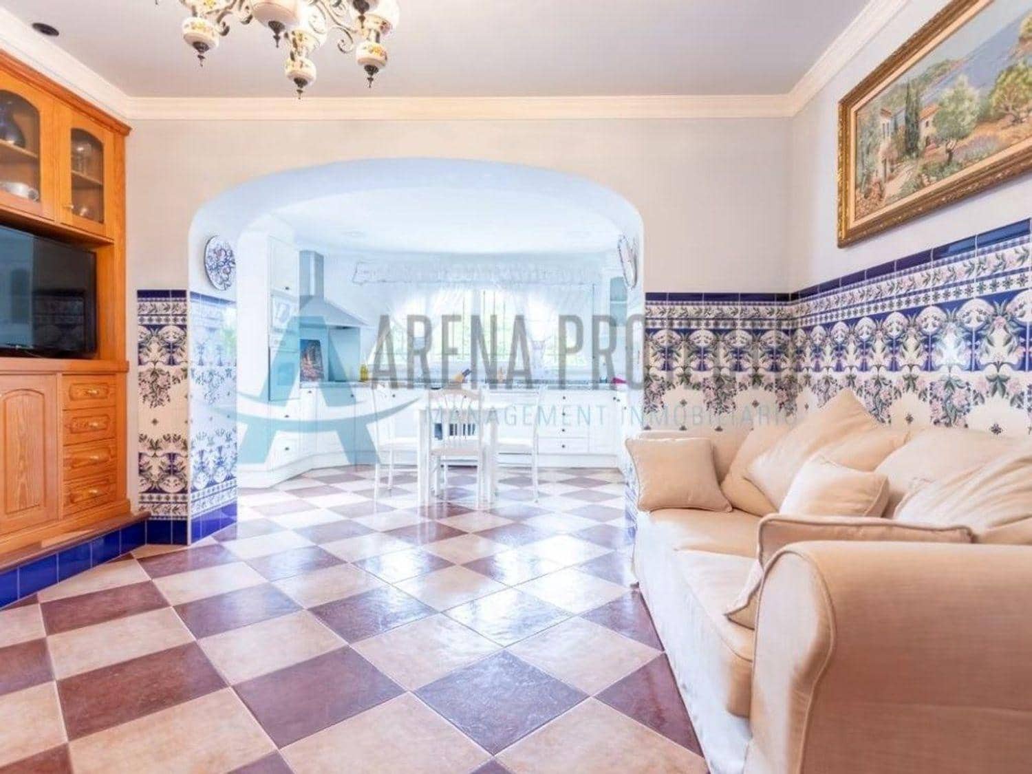4 bedroom Villa for sale in Denia - € 749,000 (Ref: 8324850)