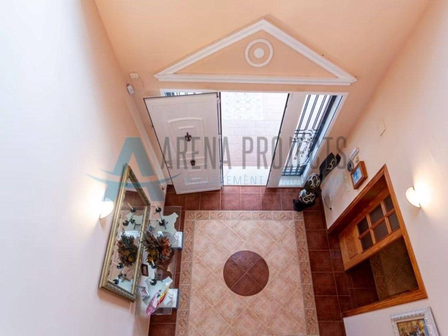 4 bedroom Villa for sale in Denia - € 749,000 (Ref: 8324850)