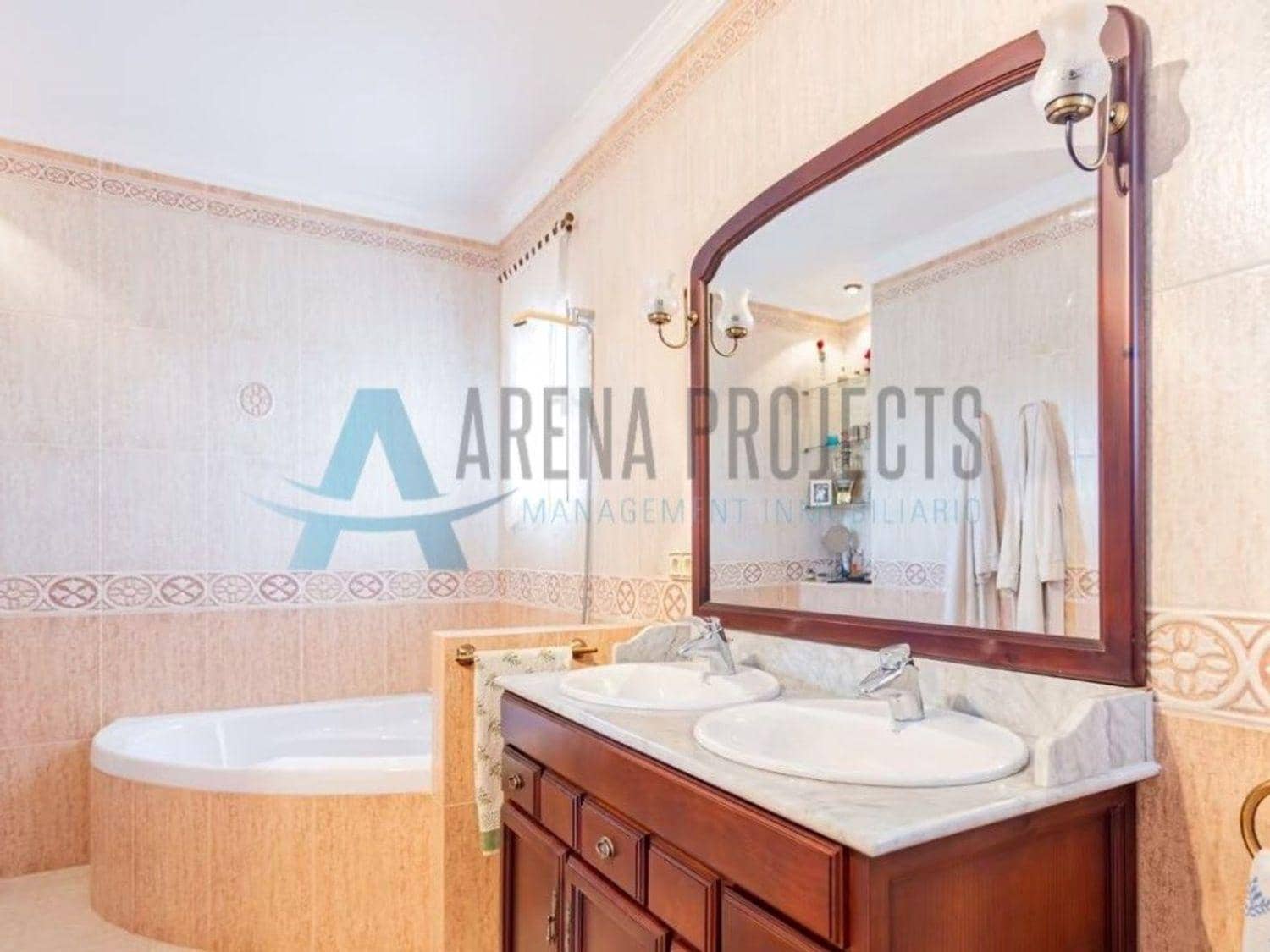 4 bedroom Villa for sale in Denia - € 749,000 (Ref: 8324850)