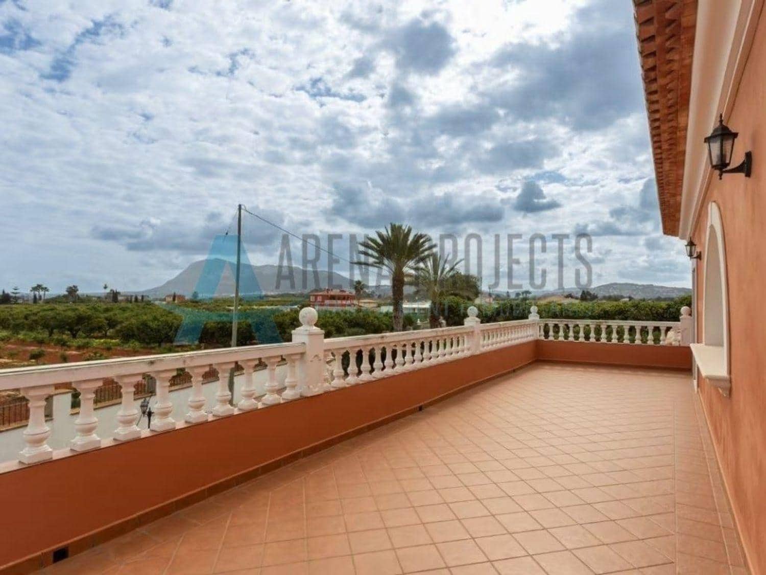 4 bedroom Villa for sale in Denia - € 749,000 (Ref: 8324850)