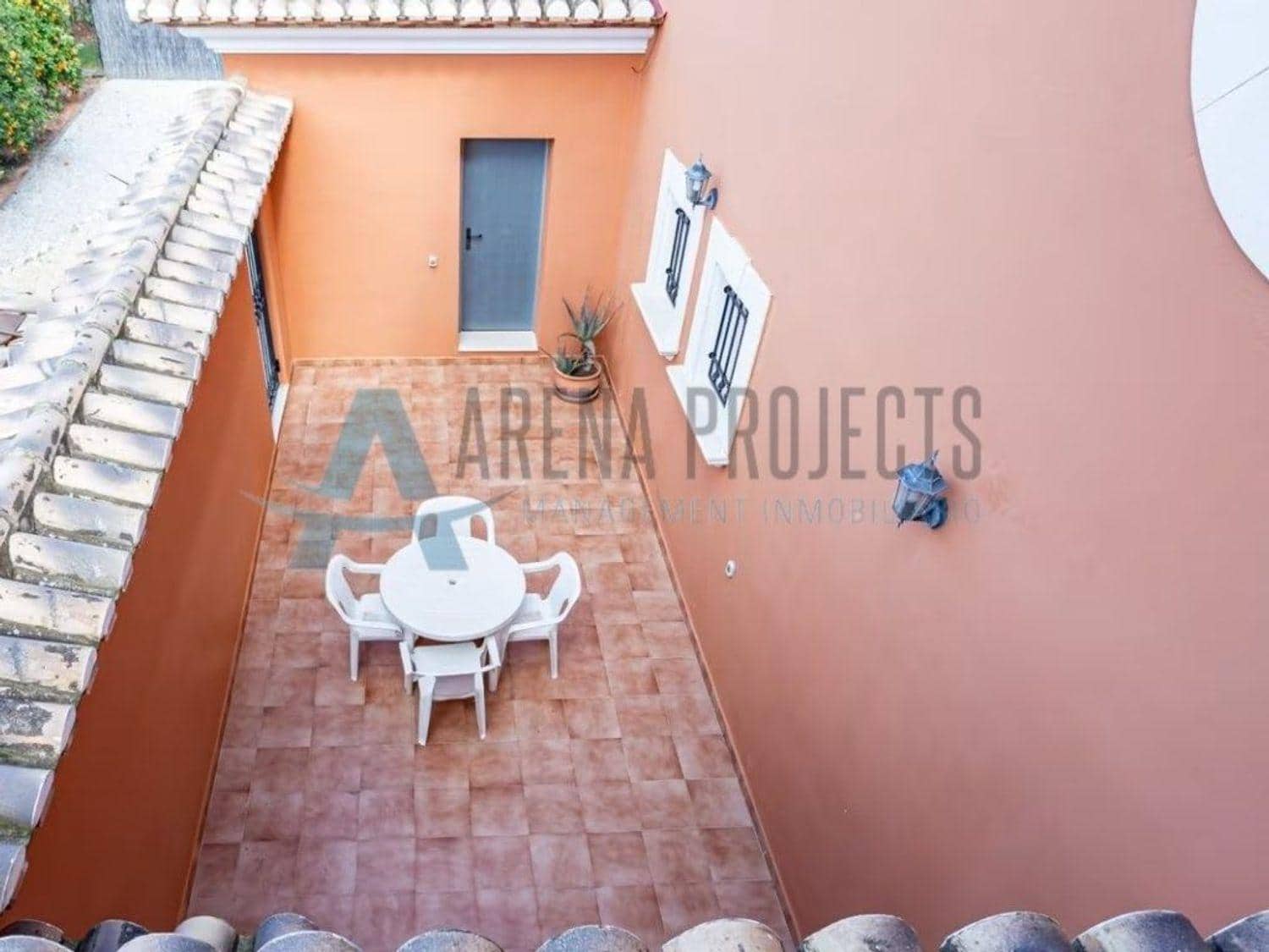 4 bedroom Villa for sale in Denia - € 749,000 (Ref: 8324850)