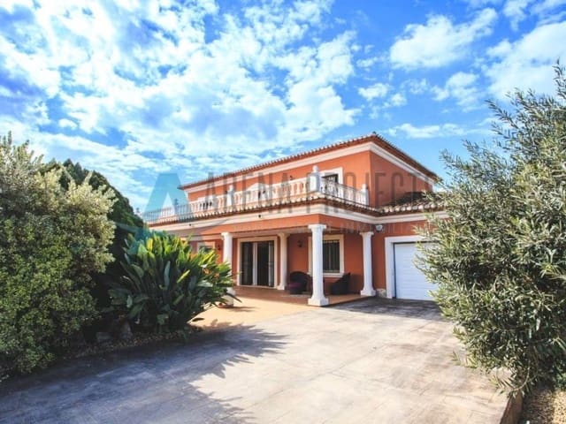 4 bedroom Villa for sale in Dénia - € 749,000 (Ref: 8324850)