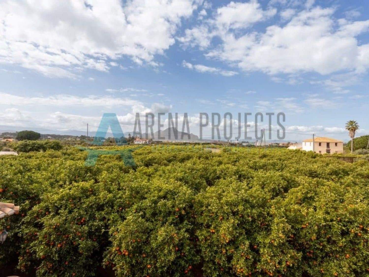 4 bedroom Villa for sale in Denia - € 749,000 (Ref: 8324850)