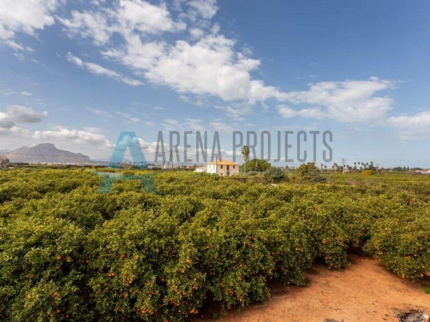 4 bedroom Villa for sale in Denia - € 749,000 (Ref: 8324850)