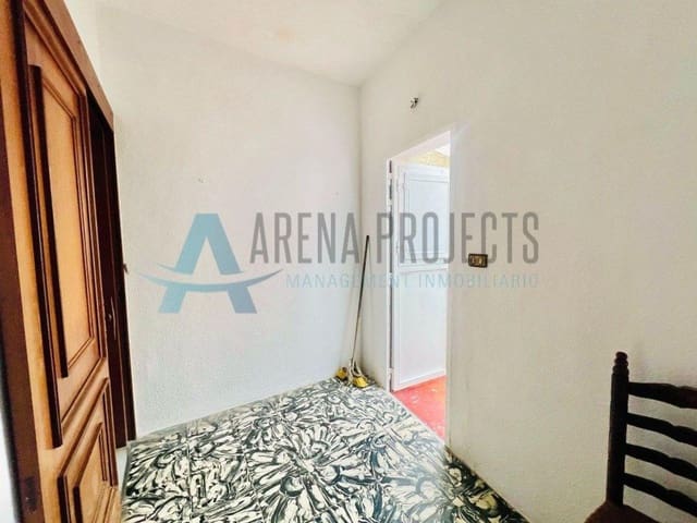 2 bedroom Townhouse for sale in Centro Urbano, Dénia - € 190,000 (Ref: 8863133)