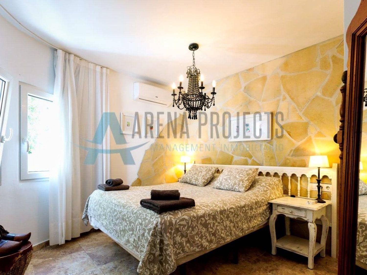 3 bedroom Villa for sale in Denia - € 628,000 (Ref: 8944306)