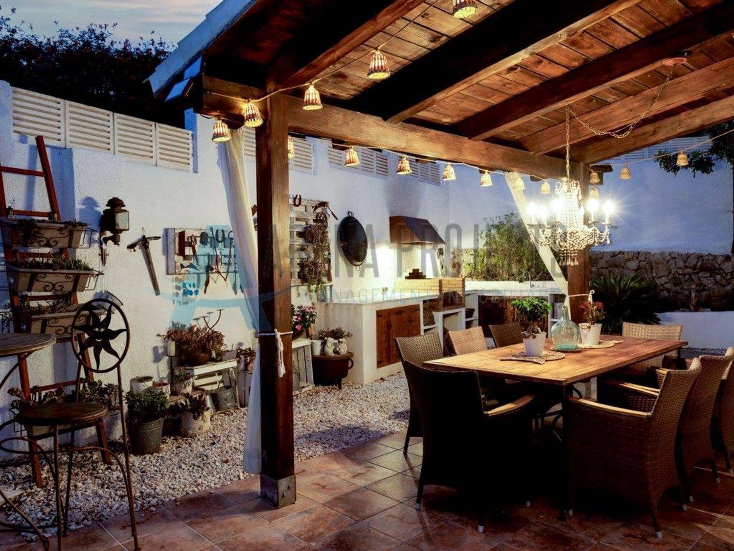 3 bedroom Villa for sale in Denia - € 628,000 (Ref: 8944306)