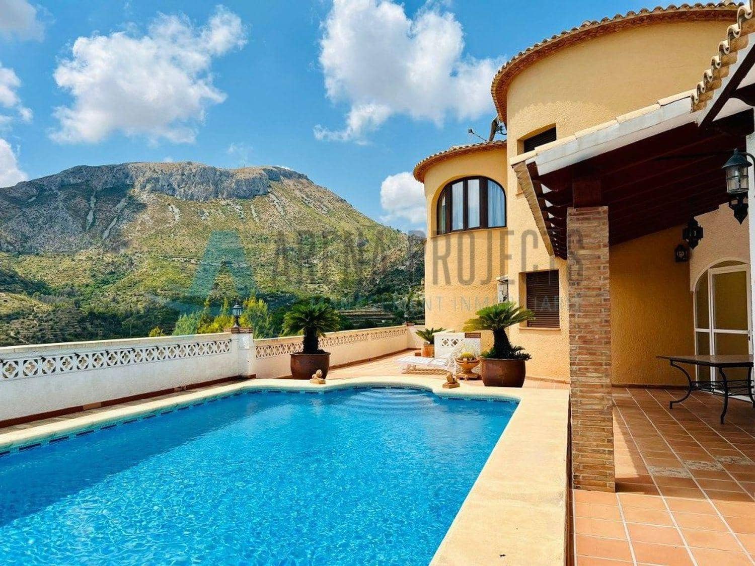 4 soveværelse Villa til salg i Adsubia - € 550.000 (Ref: 9114348)