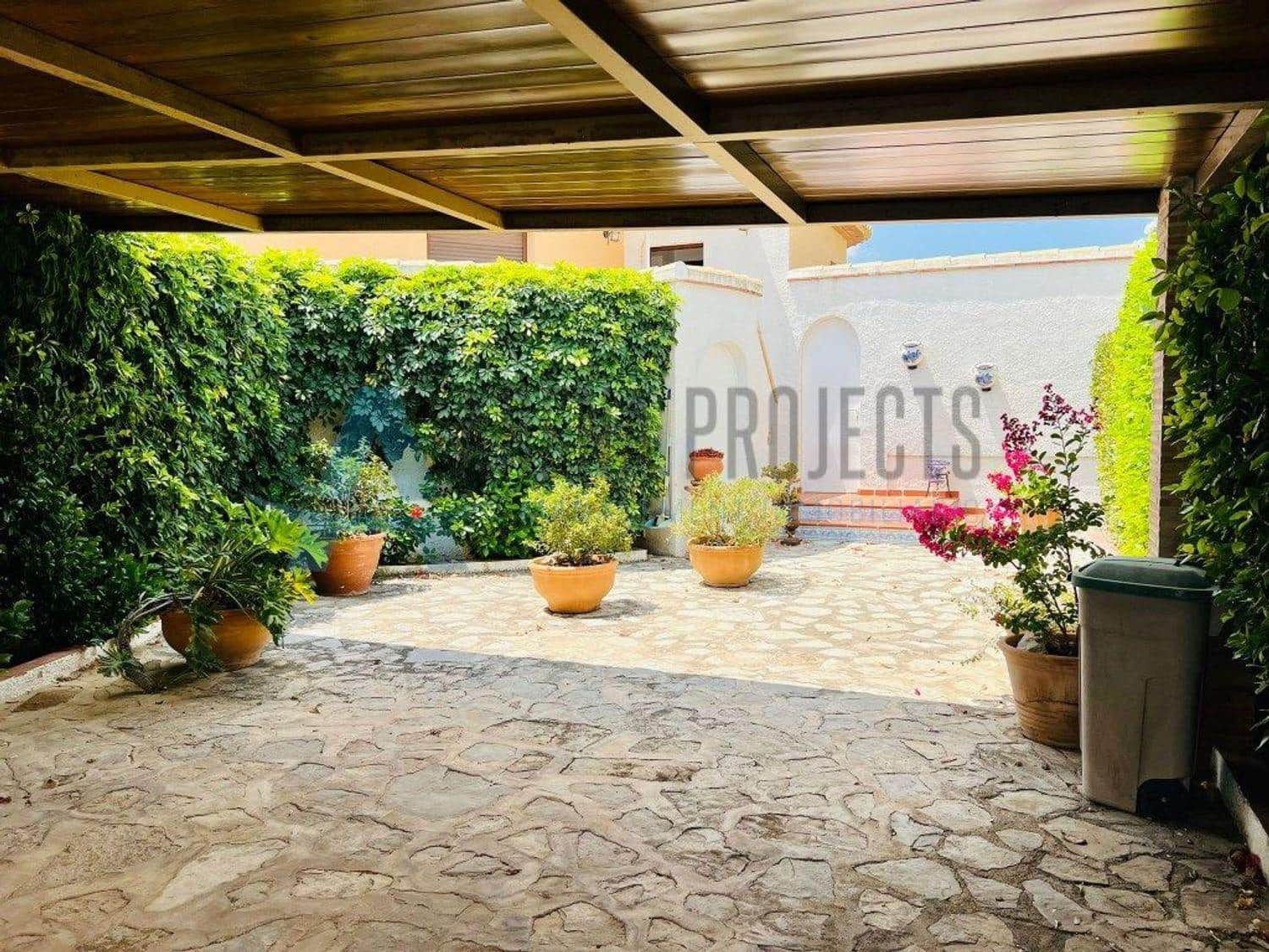 4 soveværelse Villa til salg i Adsubia - € 550.000 (Ref: 9114348)