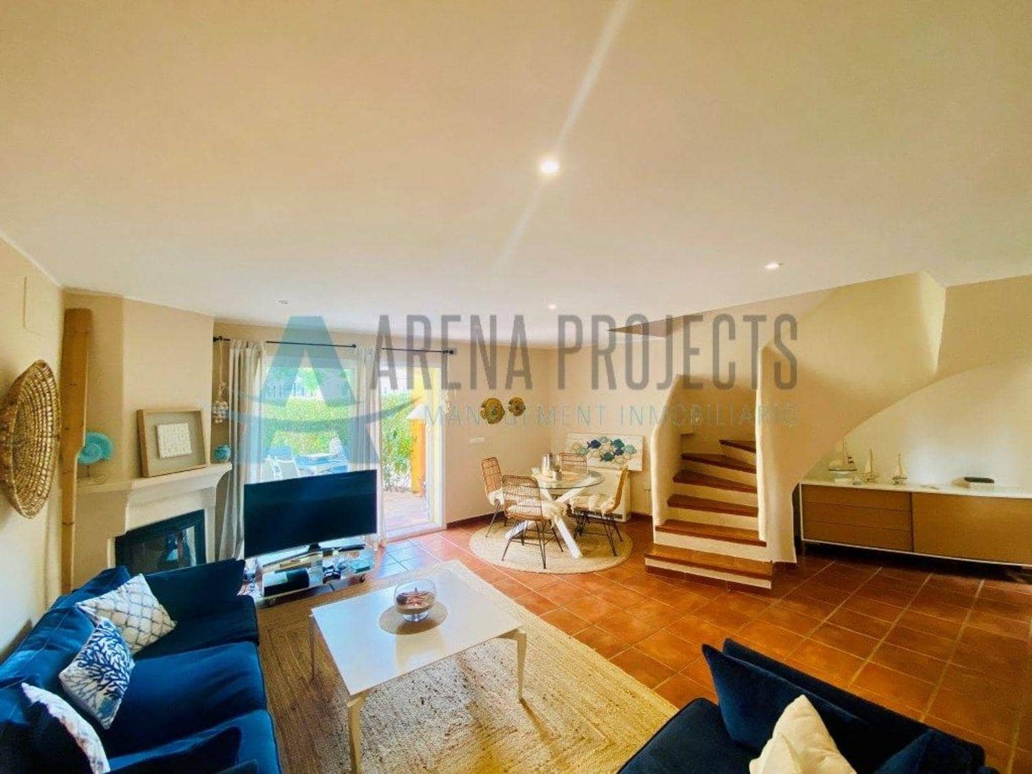 4 soveværelse Rækkehus til salg i Denia med swimmingpool garage - € 469.000 (Ref: 9116755)