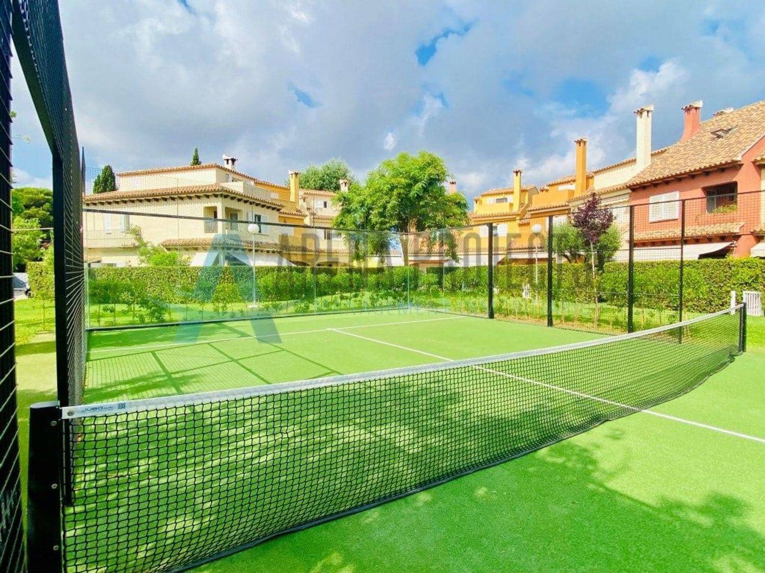 4 soveværelse Rækkehus til salg i Denia med swimmingpool garage - € 469.000 (Ref: 9116755)