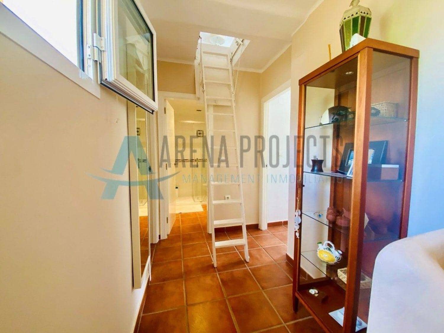 4 soveværelse Rækkehus til salg i Denia med swimmingpool garage - € 469.000 (Ref: 9116755)