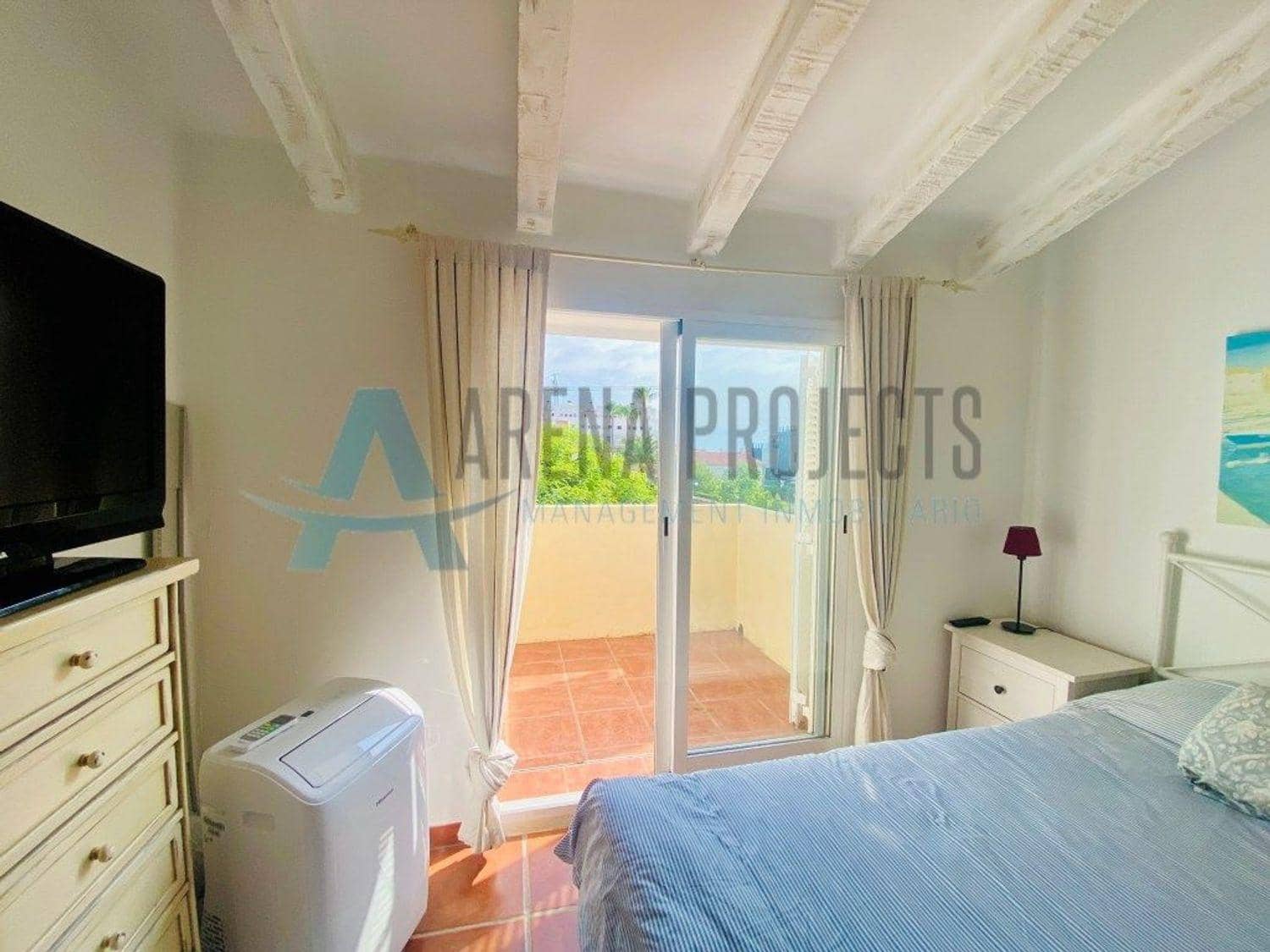 4 soveværelse Rækkehus til salg i Denia med swimmingpool garage - € 469.000 (Ref: 9116755)