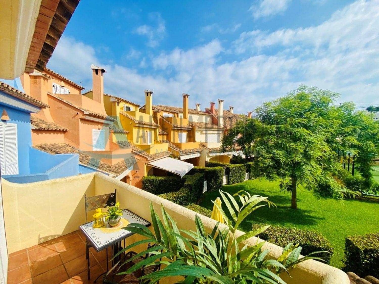 4 soveværelse Rækkehus til salg i Denia med swimmingpool garage - € 469.000 (Ref: 9116755)