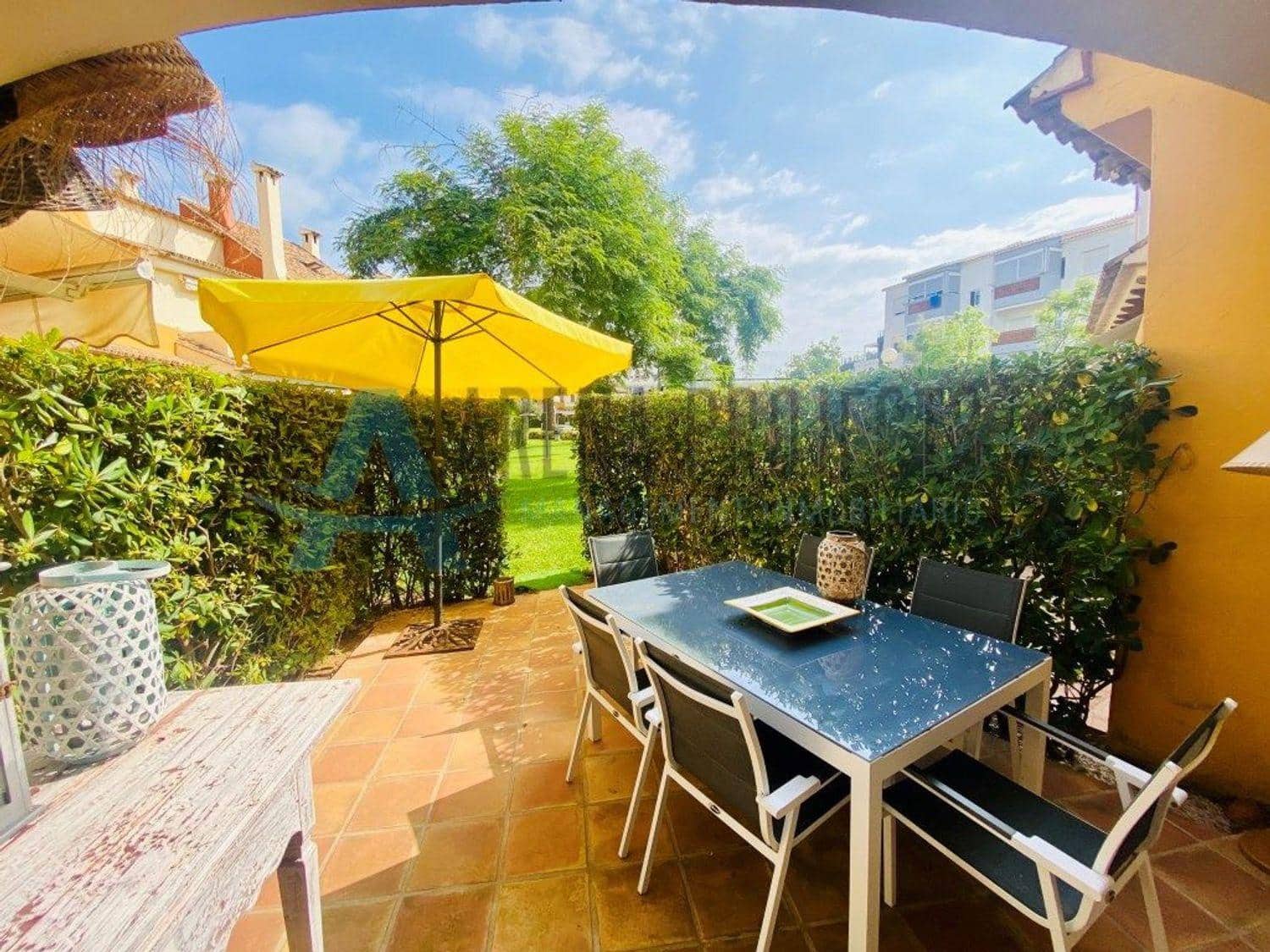 4 soveværelse Rækkehus til salg i Denia med swimmingpool garage - € 469.000 (Ref: 9116755)