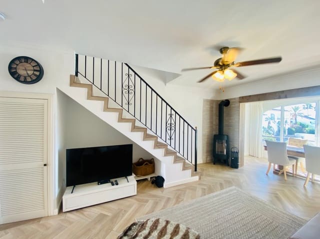 2 sypialnia Dom szeregowy na sprzedaż w Dénia z basenem - 315 000 € (Ref: 9200776)