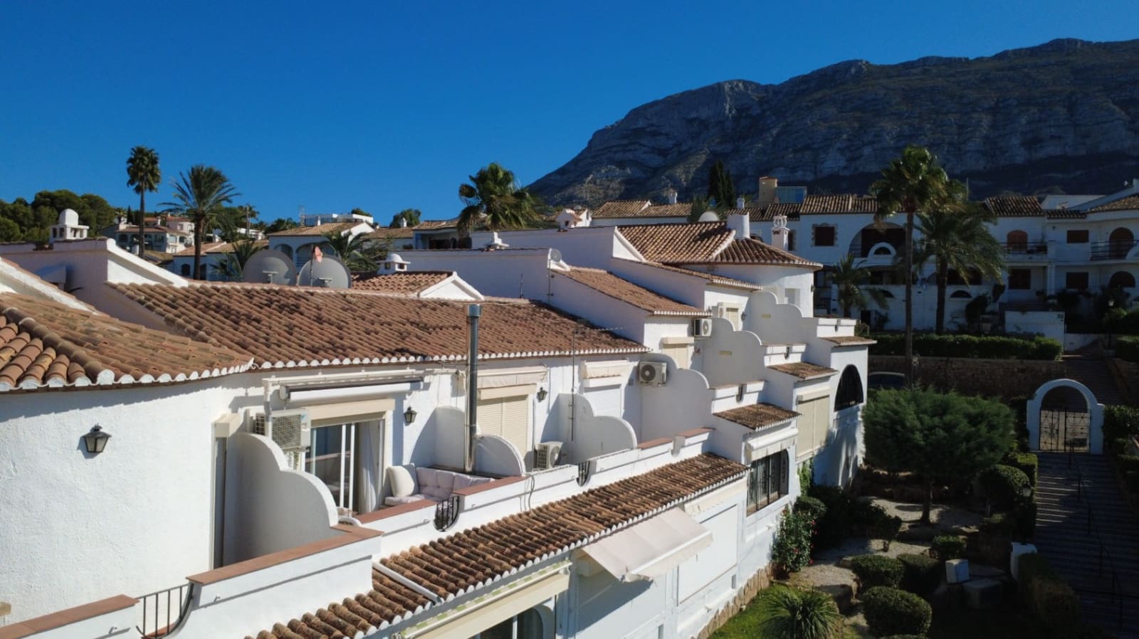 2 sypialnia Dom szeregowy na sprzedaż w Denia z basenem - 315 000 € (Ref: 9200776)