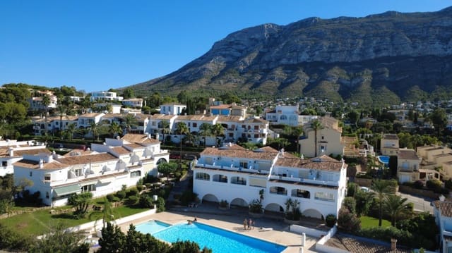 2 sypialnia Dom szeregowy na sprzedaż w Dénia z basenem - 315 000 € (Ref: 9200776)