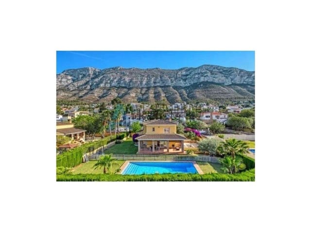 4 soveværelse Villa til salg i Dénia med garage - € 855.000 (Ref: 9239836)