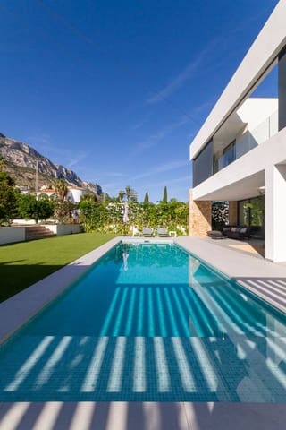 3 chambre Villa/Maison à vendre à Dénia avec piscine garage - 1 295 000 € (Ref: 9400121)