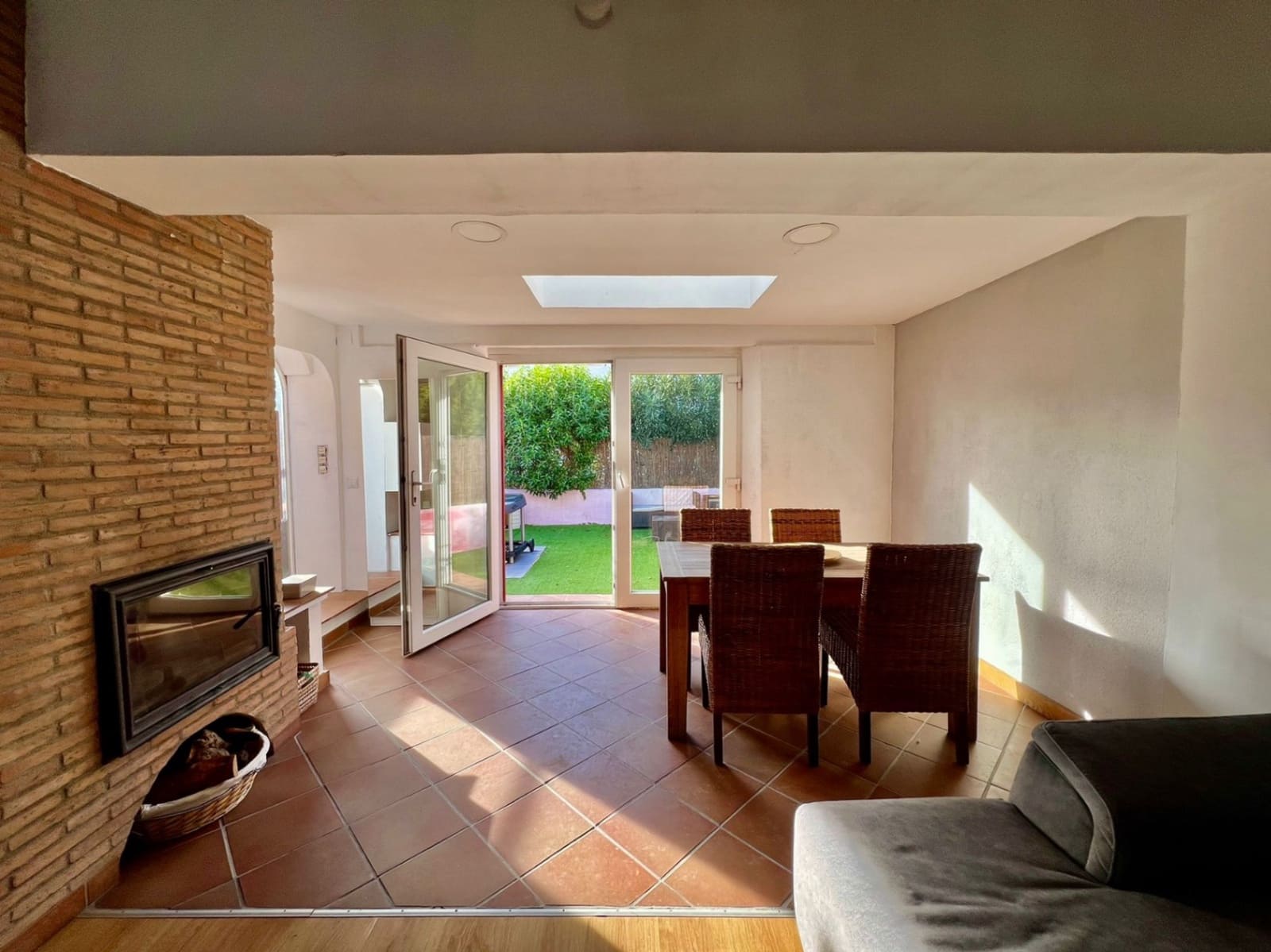 2 soveværelse Rækkehus til salg i Denia med garage - € 245.000 (Ref: 9431945)