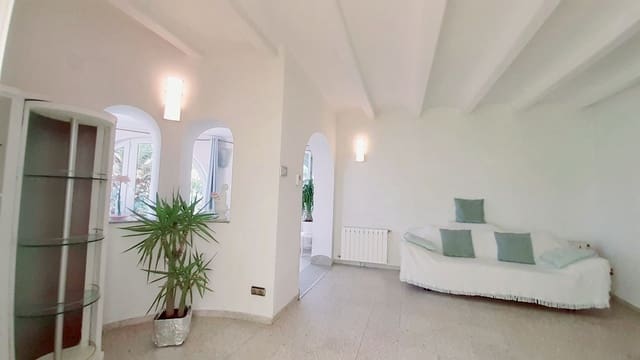 Chalet de 3 habitaciones en Dénia en venta con piscina - 399.000 € (Ref: 9438946)