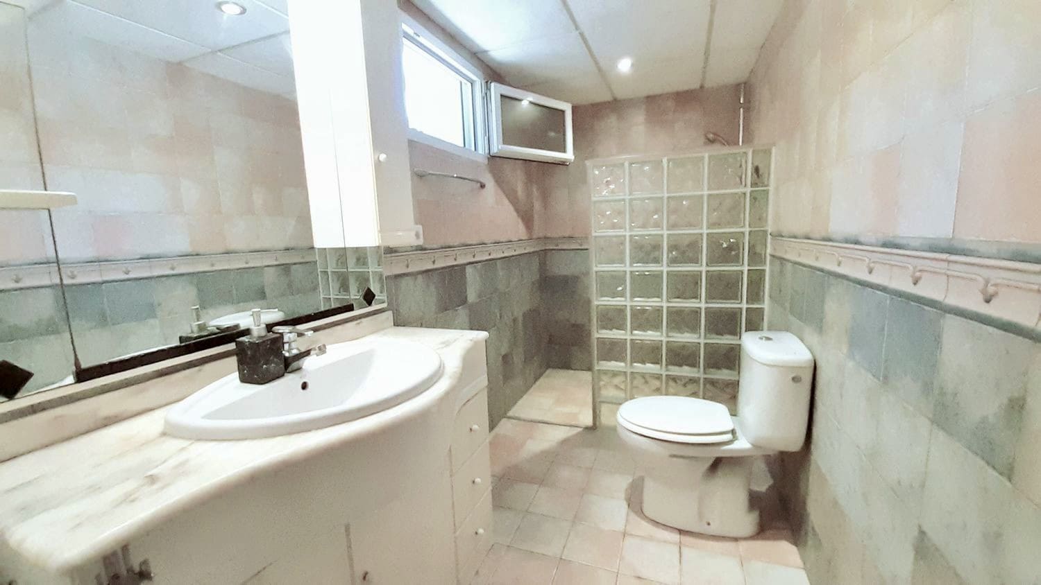 Chalet de 3 habitaciones en Dénia en venta con piscina - 399.000 € (Ref: 9438946)