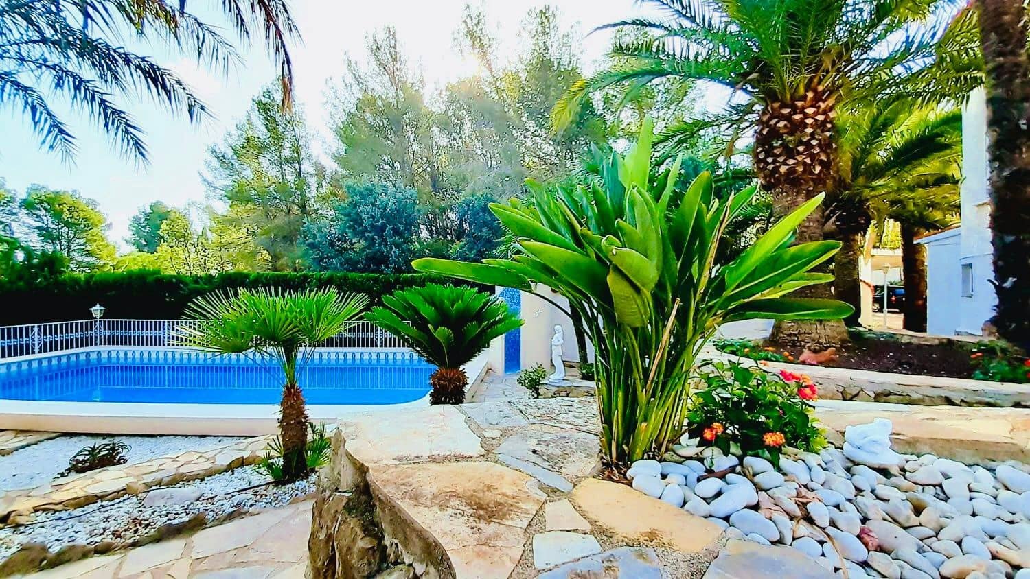 Chalet de 3 habitaciones en Dénia en venta con piscina - 399.000 € (Ref: 9438946)