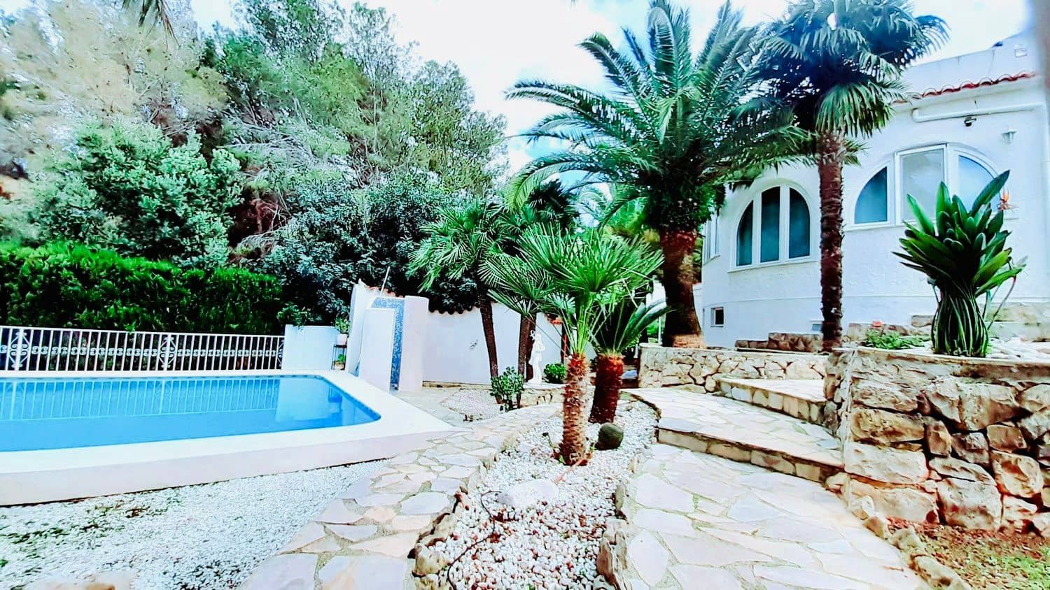 Chalet de 3 habitaciones en Dénia en venta con piscina - 399.000 € (Ref: 9438946)