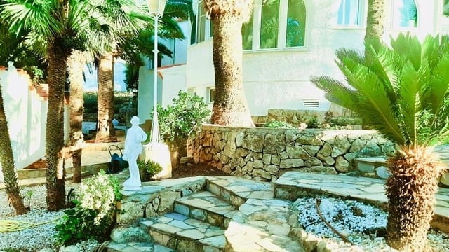 Chalet de 3 habitaciones en Dénia en venta con piscina - 399.000 € (Ref: 9438946)