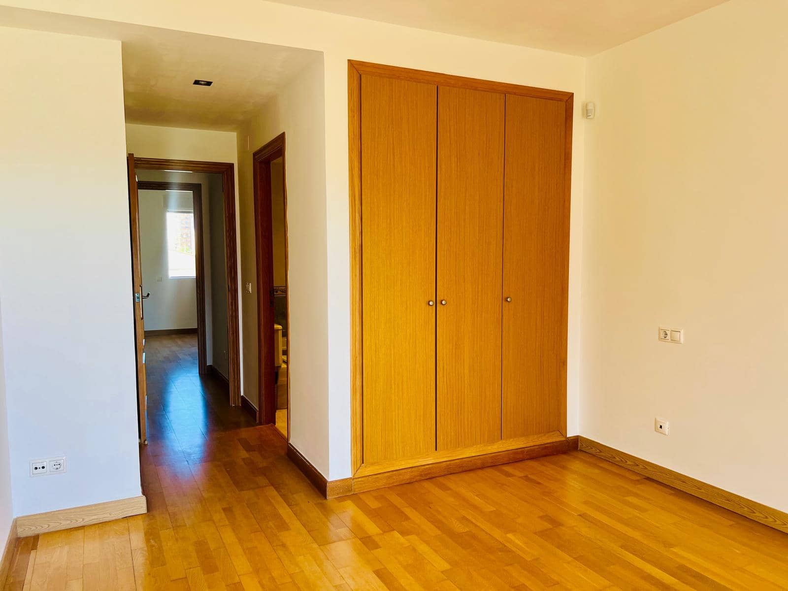 3 bedroom Flat for sale in Denia - € 265,000 (Ref: 9465924)