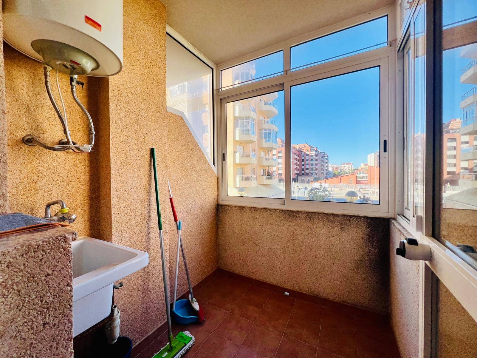 3 bedroom Flat for sale in Denia - € 265,000 (Ref: 9465924)