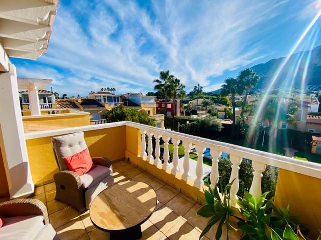 2 soveværelse Rækkehus til salg i Dénia med swimmingpool garage - € 309.000 (Ref: 9506593)