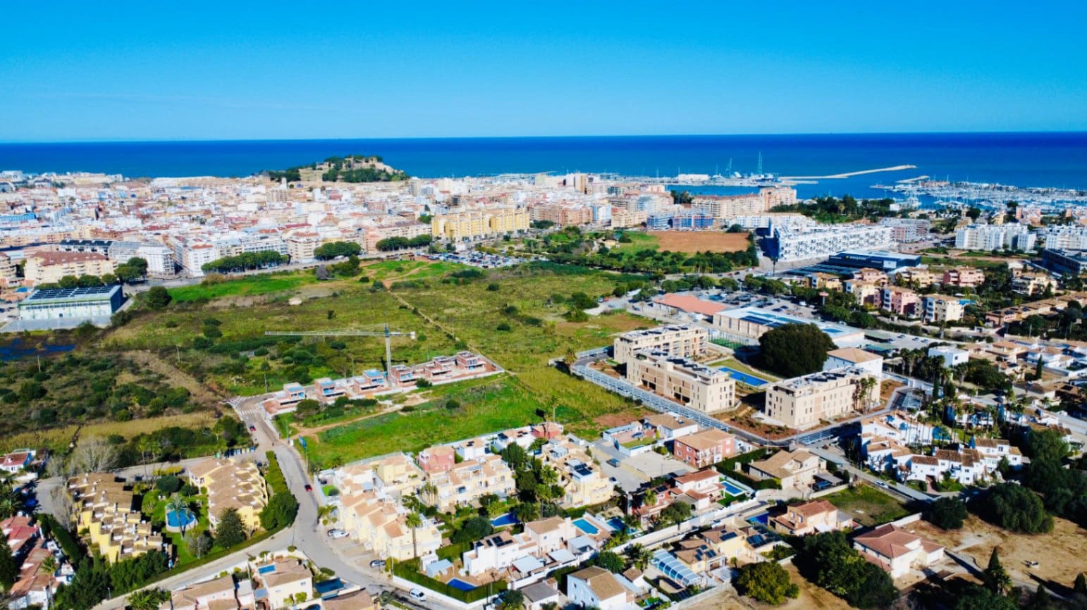 2 soveværelse Rækkehus til salg i Denia med swimmingpool garage - € 309.000 (Ref: 9506593)