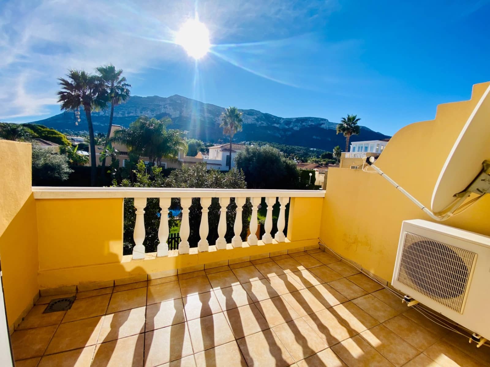 2 soveværelse Rækkehus til salg i Denia med swimmingpool garage - € 309.000 (Ref: 9506593)