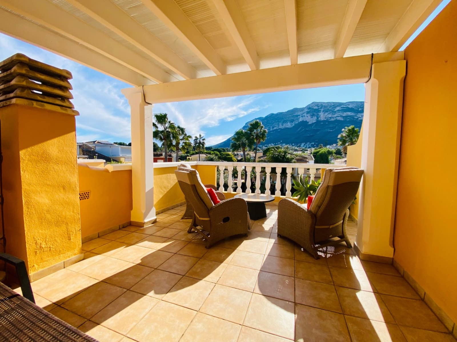 2 soveværelse Rækkehus til salg i Denia med swimmingpool garage - € 309.000 (Ref: 9506593)