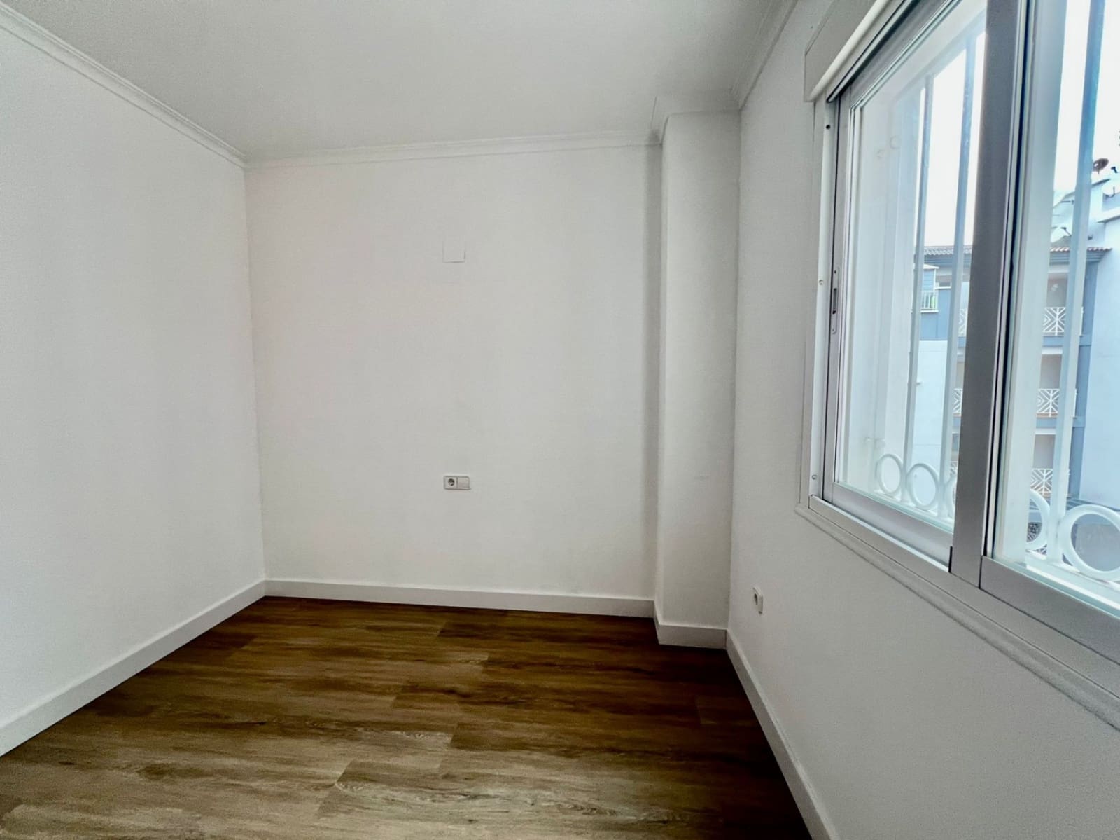 2 bedroom Apartment for sale in Denia with pool garage - € 270,000 (Ref: 9523344)