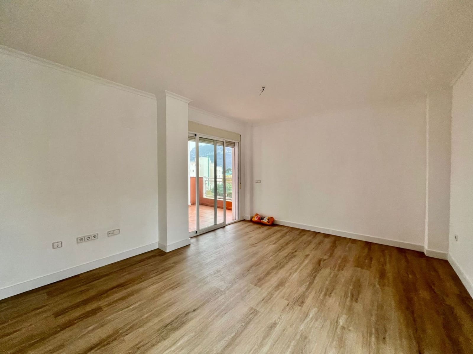 2 bedroom Apartment for sale in Denia with pool garage - € 270,000 (Ref: 9523344)