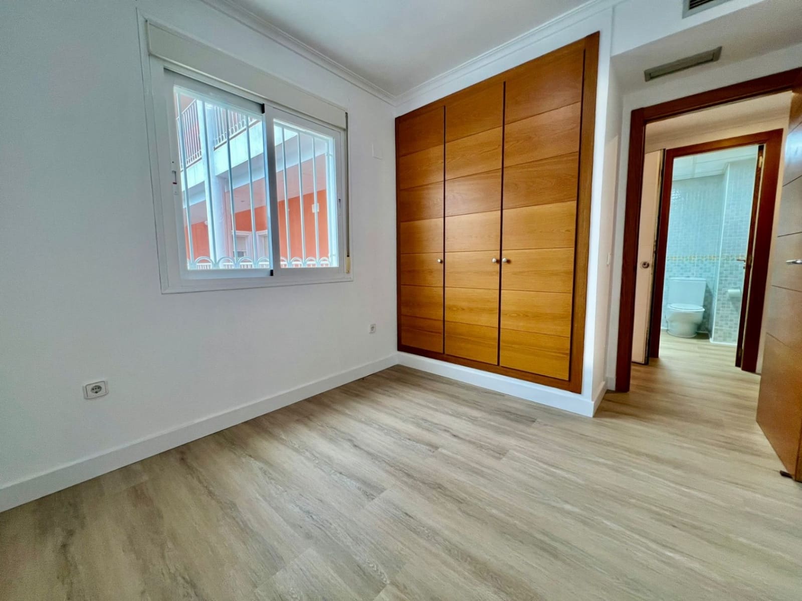 2 bedroom Apartment for sale in Denia with pool garage - € 270,000 (Ref: 9523344)