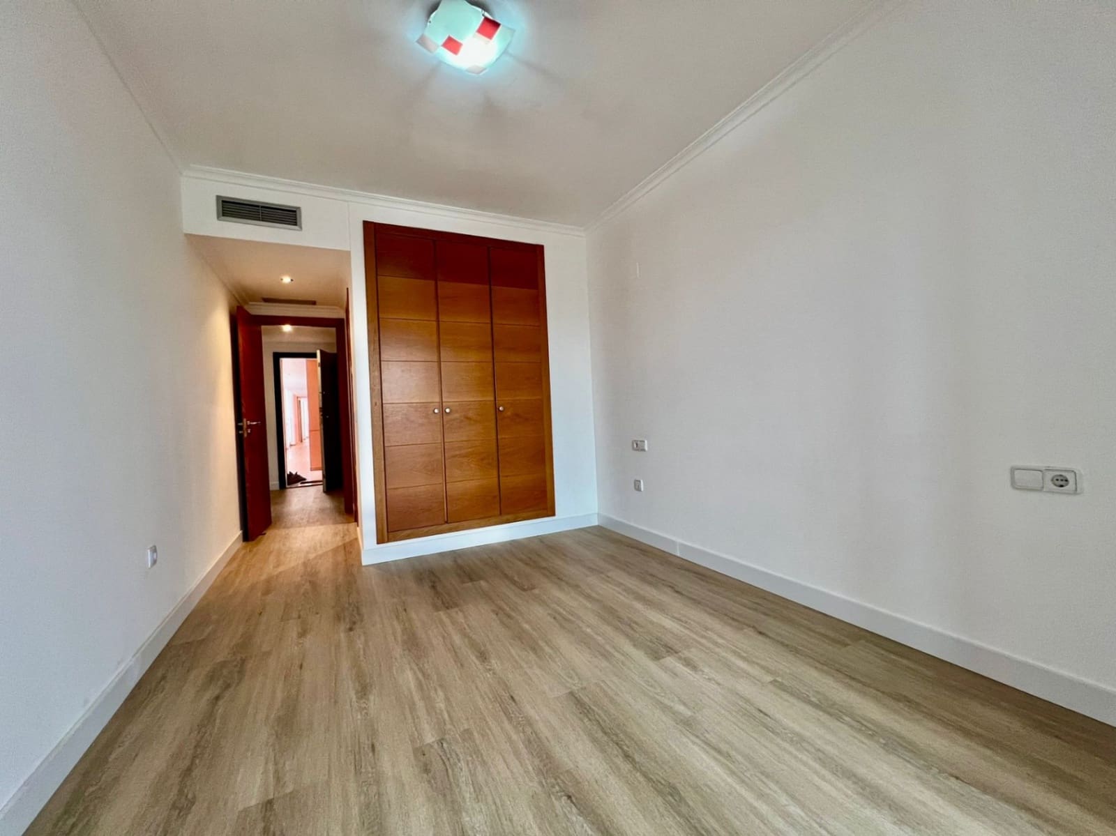 2 bedroom Apartment for sale in Denia with pool garage - € 270,000 (Ref: 9523344)