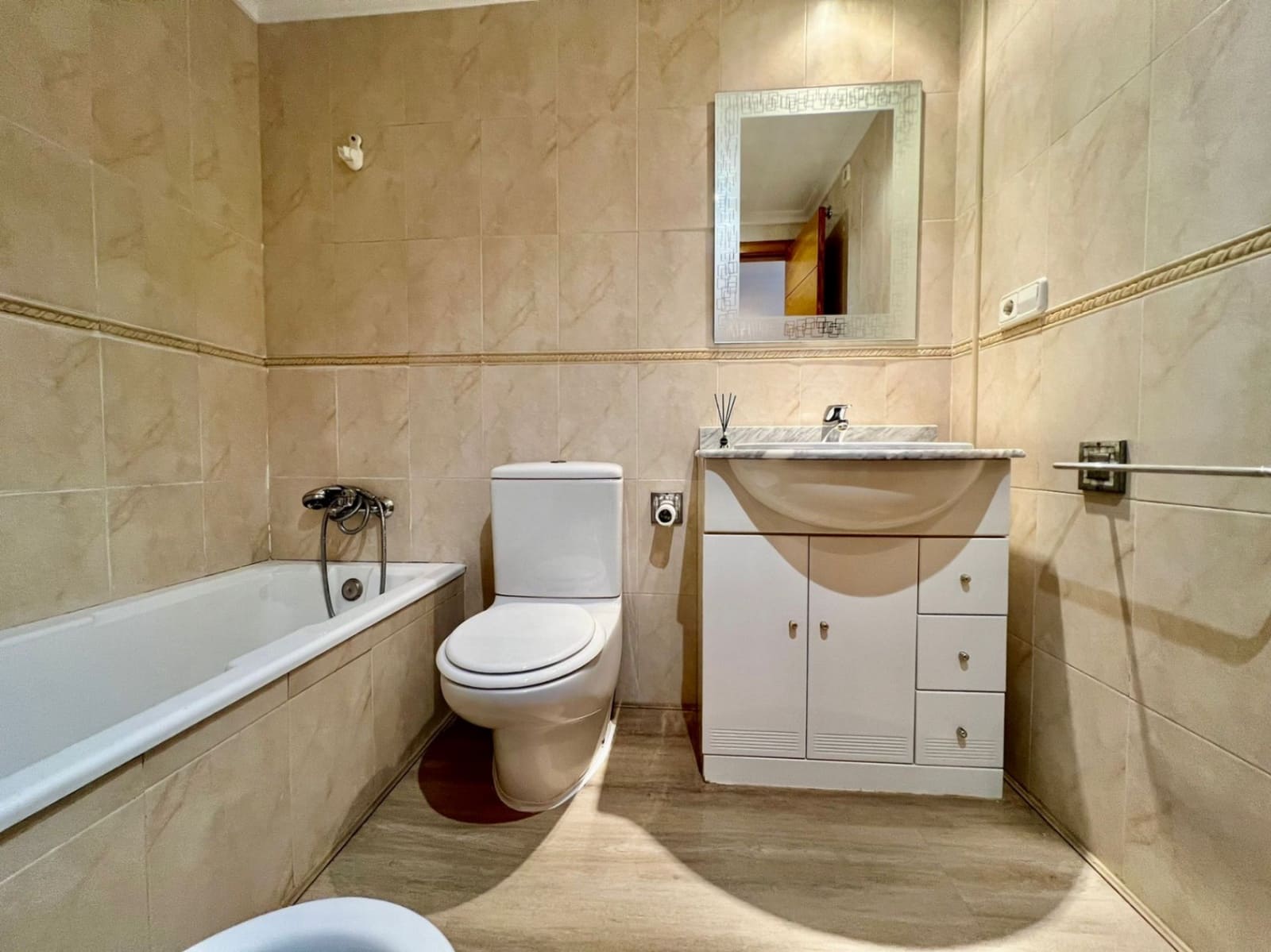 2 bedroom Apartment for sale in Denia with pool garage - € 270,000 (Ref: 9523344)