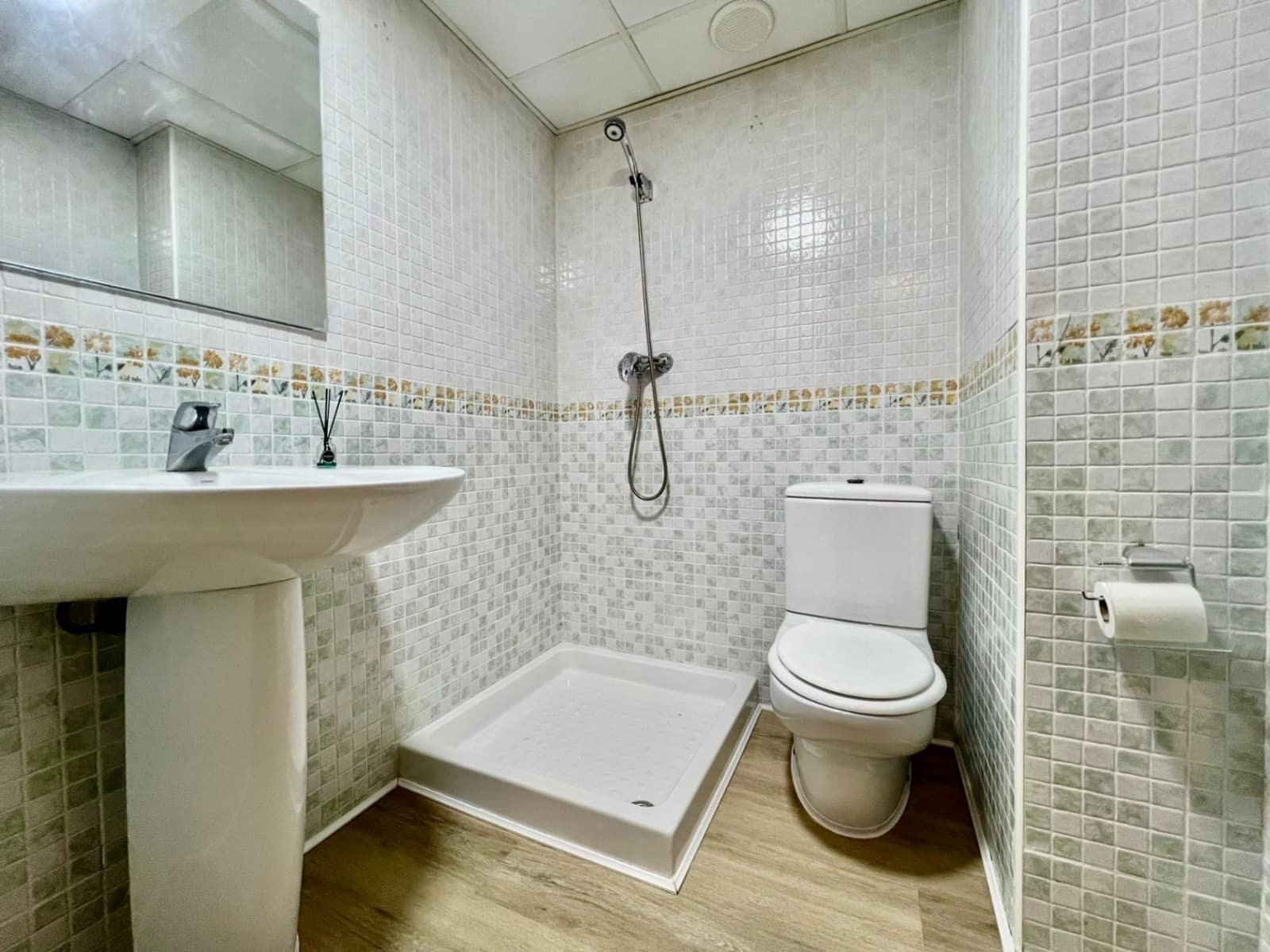 2 bedroom Apartment for sale in Denia with pool garage - € 270,000 (Ref: 9523344)