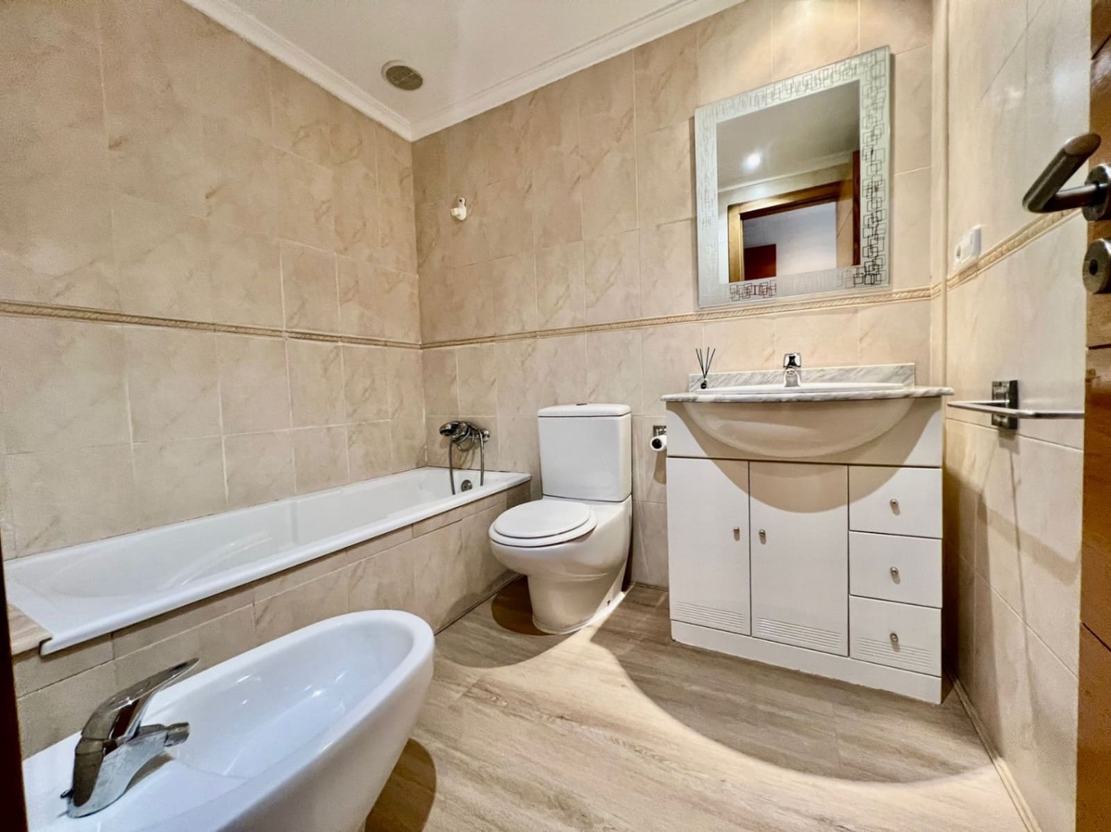 2 bedroom Apartment for sale in Denia with pool garage - € 270,000 (Ref: 9523344)