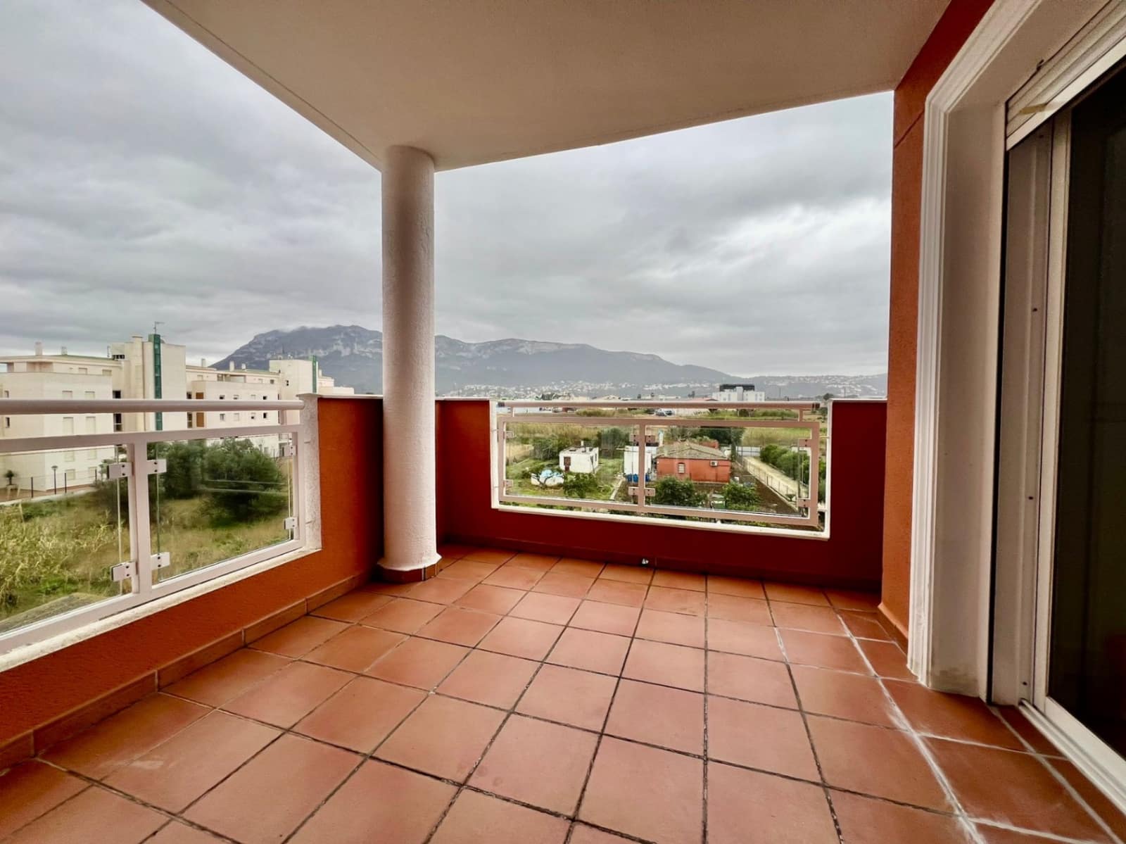 2 bedroom Apartment for sale in Denia with pool garage - € 270,000 (Ref: 9523344)